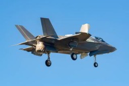 MM F 35B 7451 4 01 GRUPAER 20171127 Cameri MF